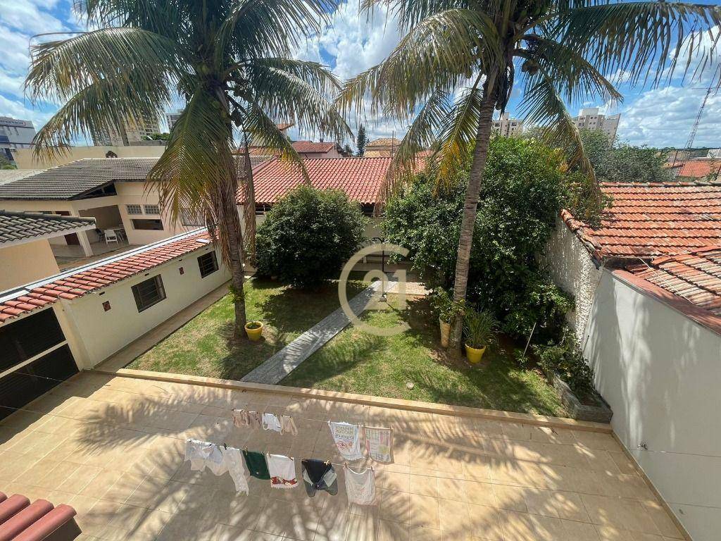 Casa à venda com 4 quartos, 315m² - Foto 5