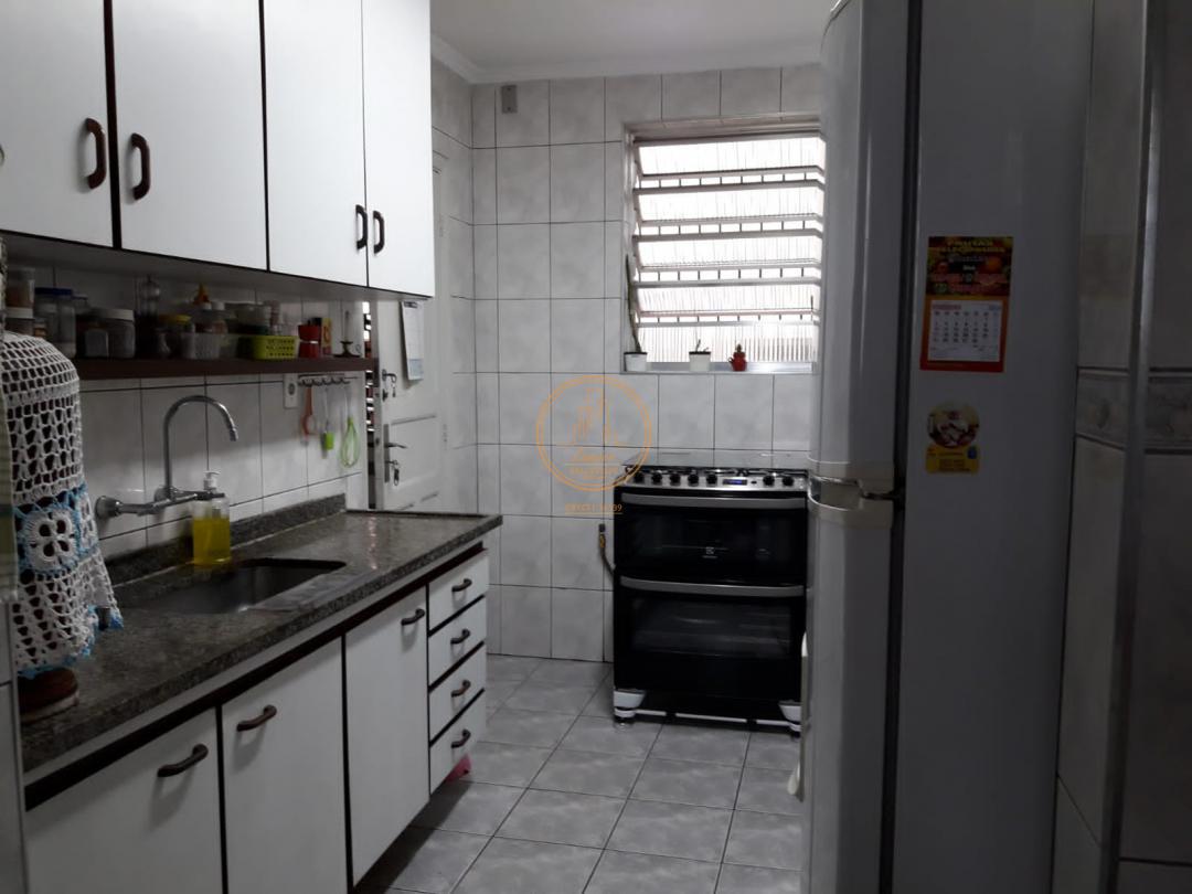 Casa à venda com 3 quartos, 240m² - Foto 6