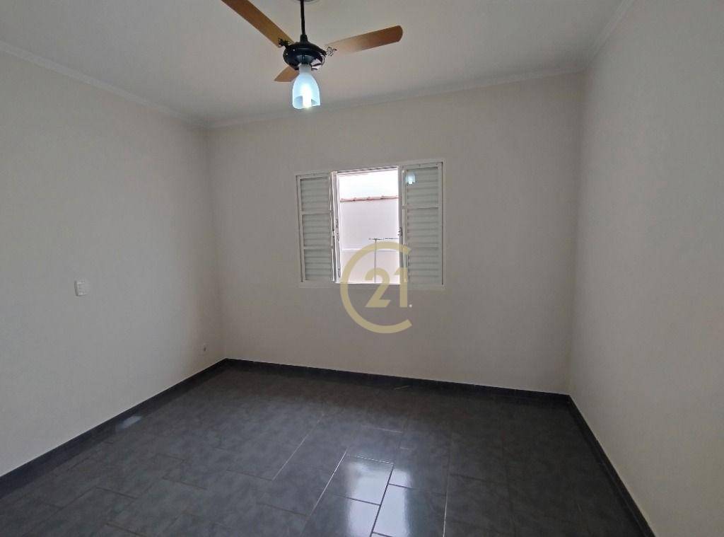 Casa à venda com 4 quartos, 260m² - Foto 14