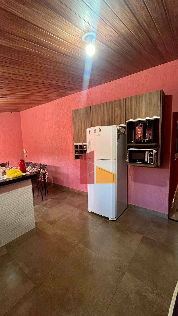 Casa à venda com 2 quartos, 194m² - Foto 16