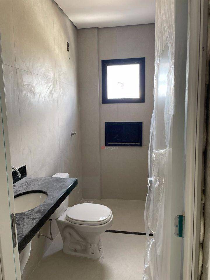 Apartamento à venda com 2 quartos, 141m² - Foto 2