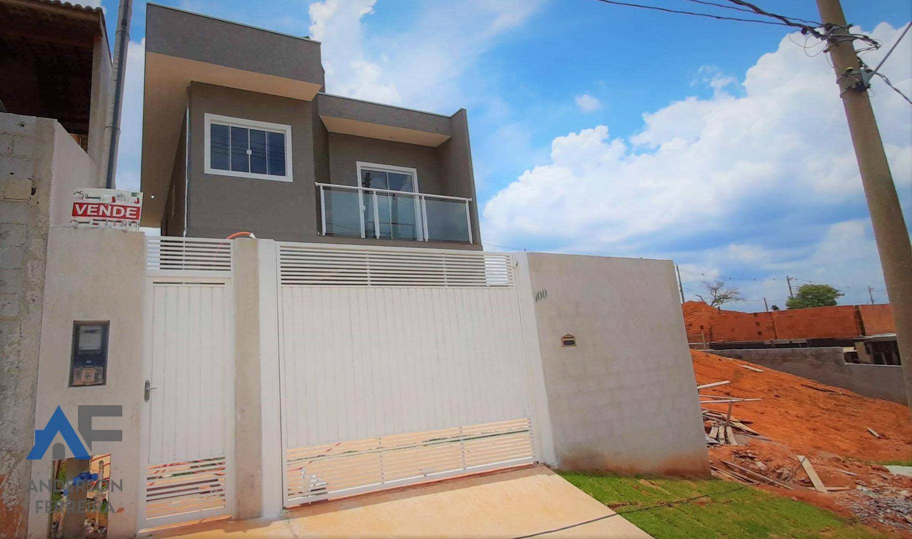 Casa à venda com 2 quartos, 94m² - Foto 2