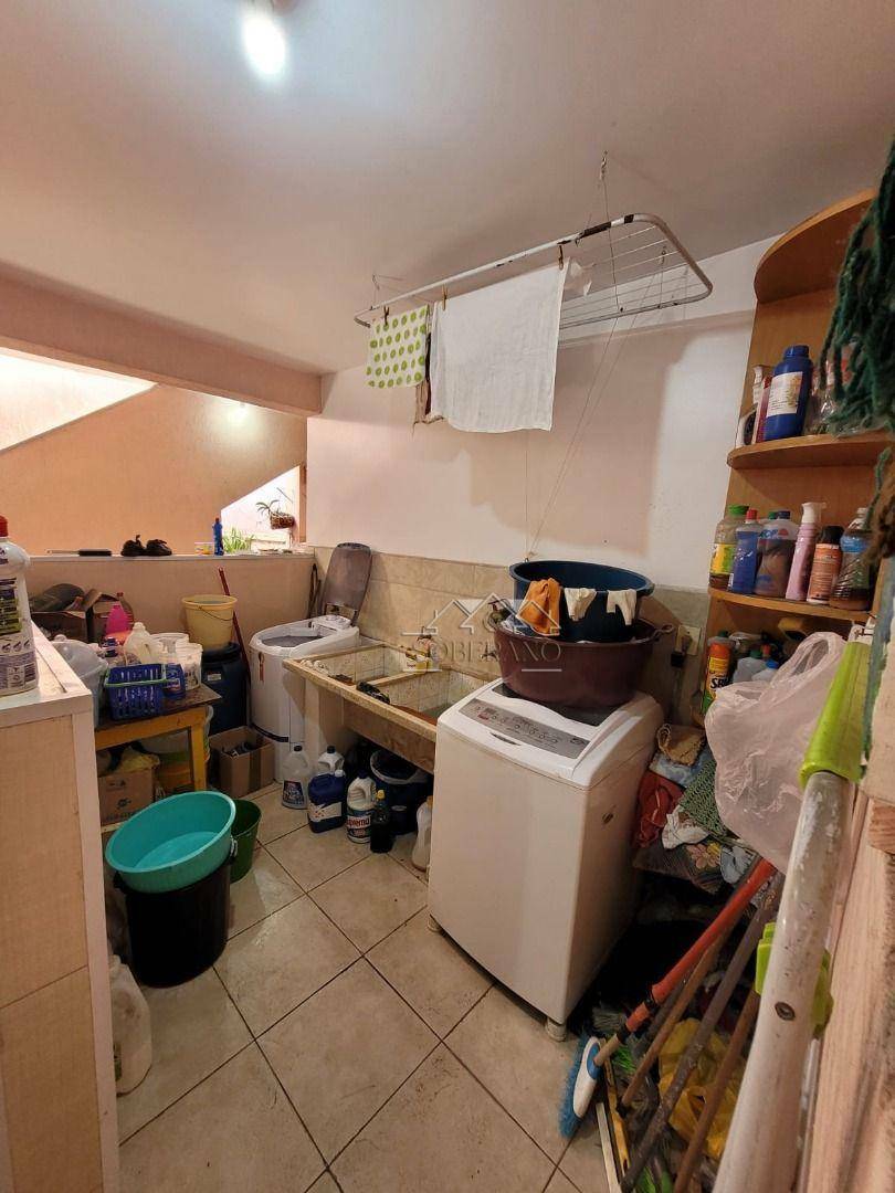 Sobrado à venda com 5 quartos, 330m² - Foto 39