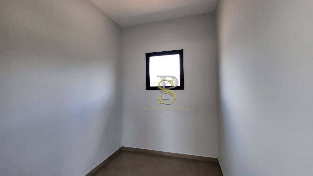 Casa à venda com 3 quartos, 237m² - Foto 18