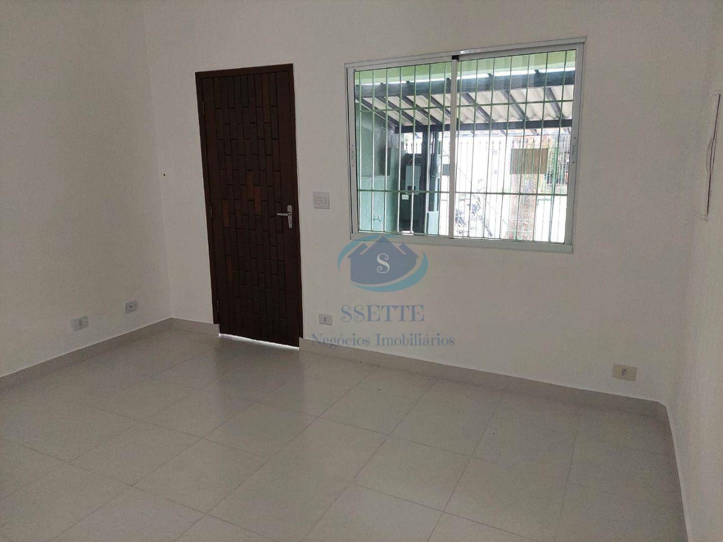 Sobrado para alugar com 3 quartos, 180m² - Foto 1