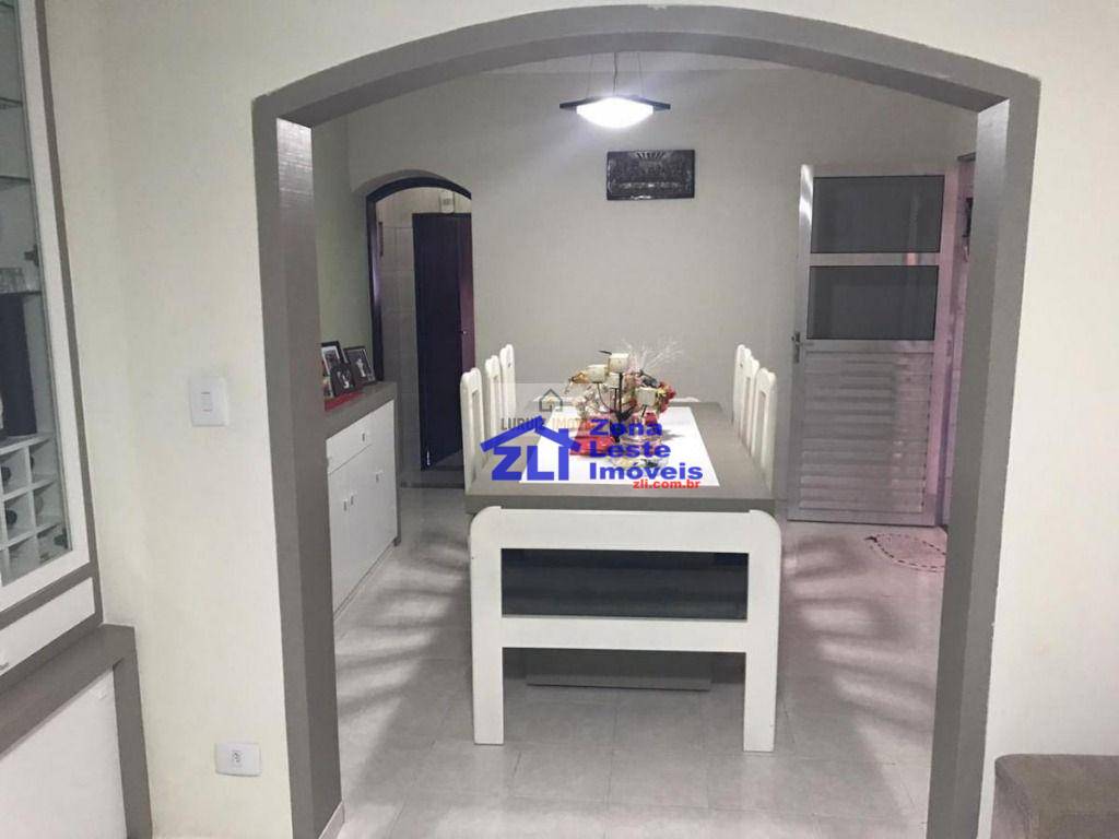 Sobrado à venda com 4 quartos, 242m² - Foto 8