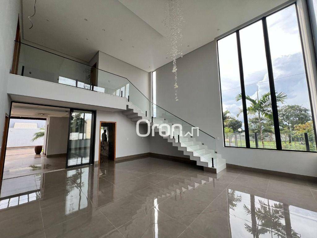 Sobrado à venda com 4 quartos, 310m² - Foto 2