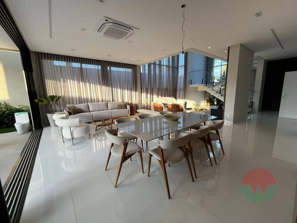 Casa à venda com 5 quartos, 420m² - Foto 2
