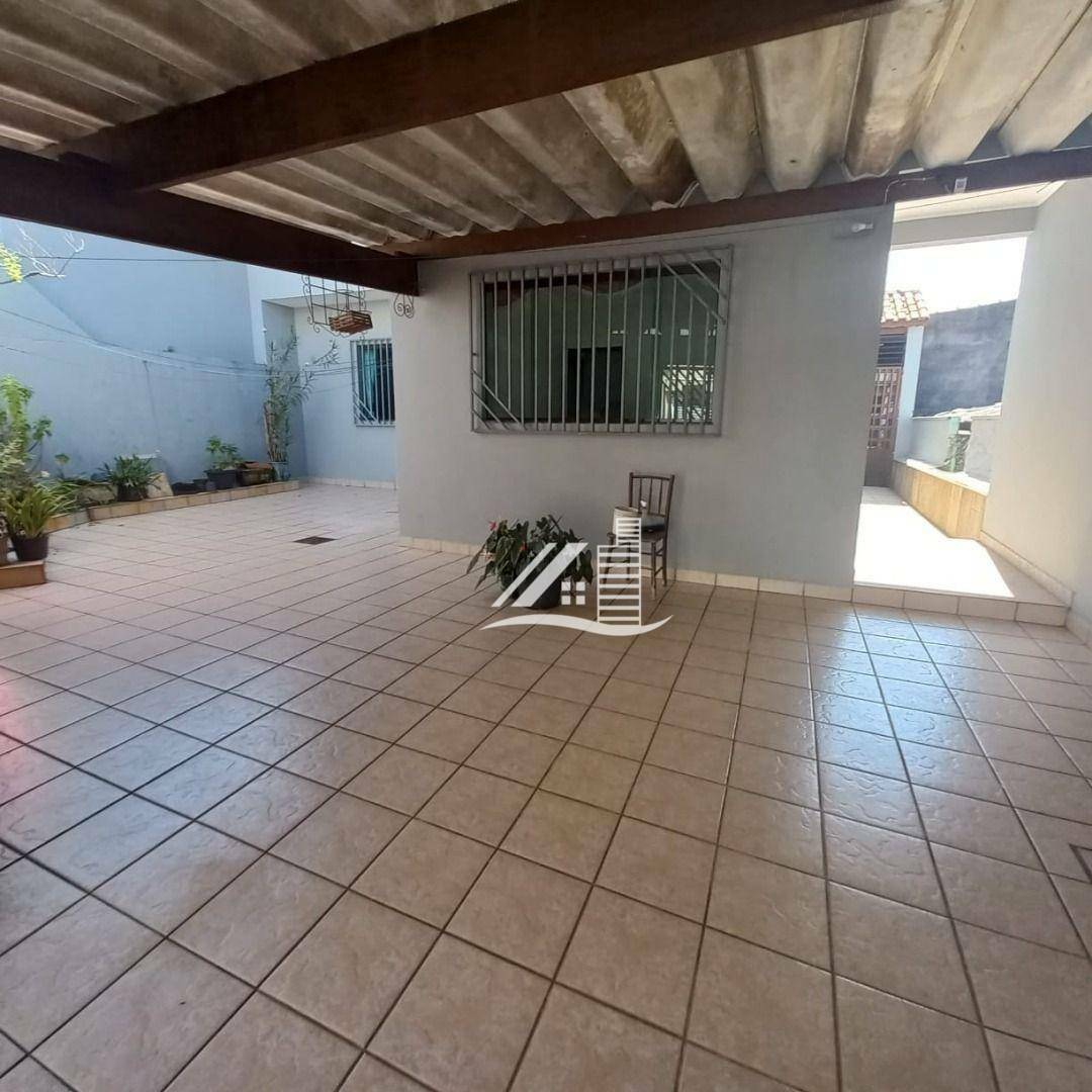 Sobrado à venda com 3 quartos, 177m² - Foto 4