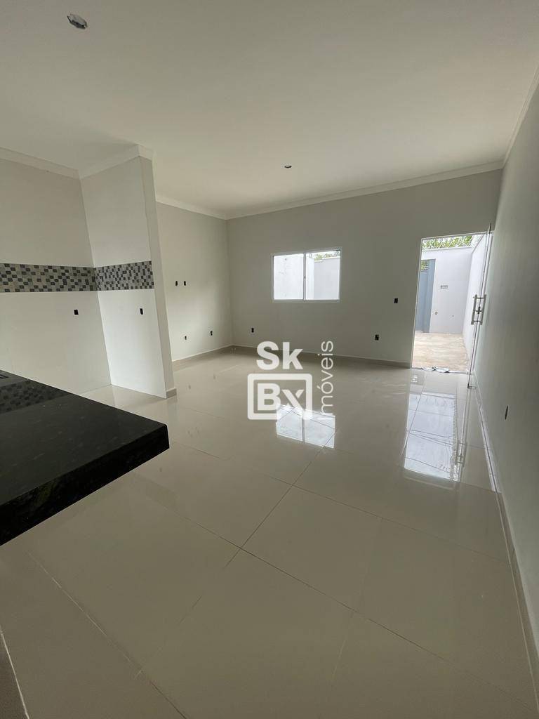 Casa à venda com 2 quartos, 64m² - Foto 4