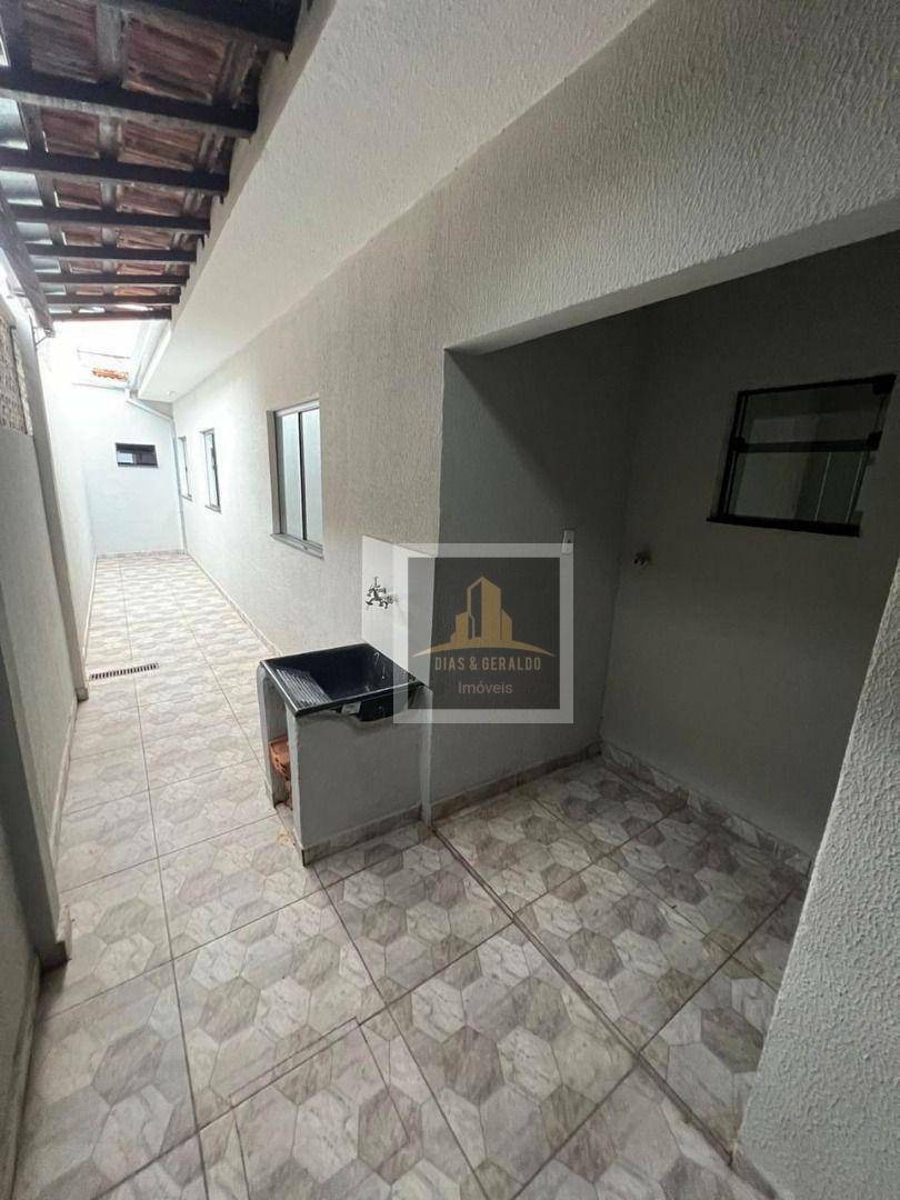 Casa à venda com 3 quartos, 120m² - Foto 9
