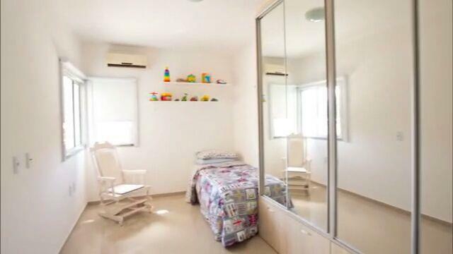 Casa de Condomínio à venda com 4 quartos, 210m² - Foto 11