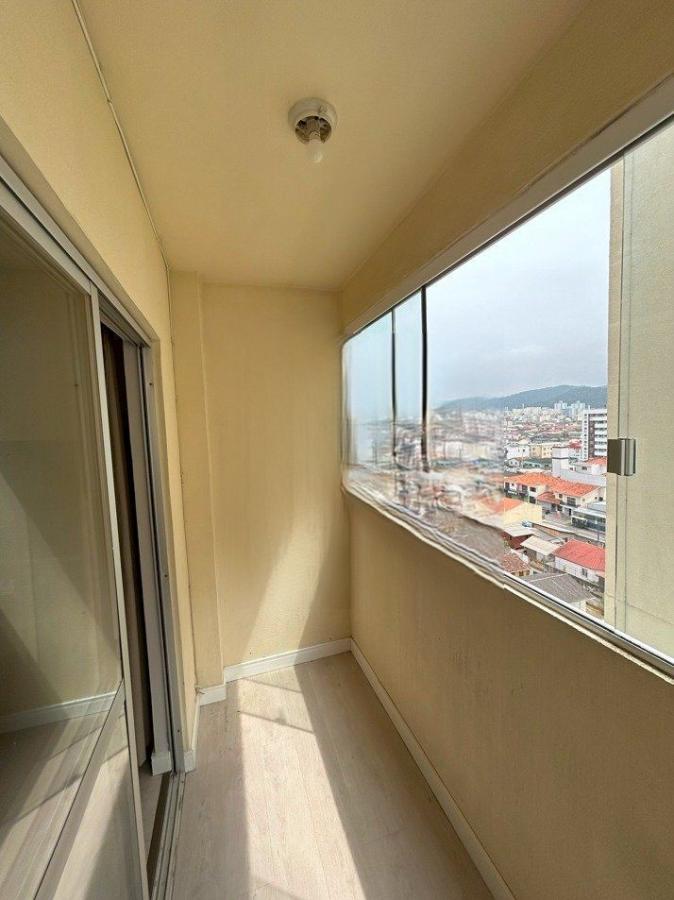 Apartamento à venda com 2 quartos, 61m² - Foto 7