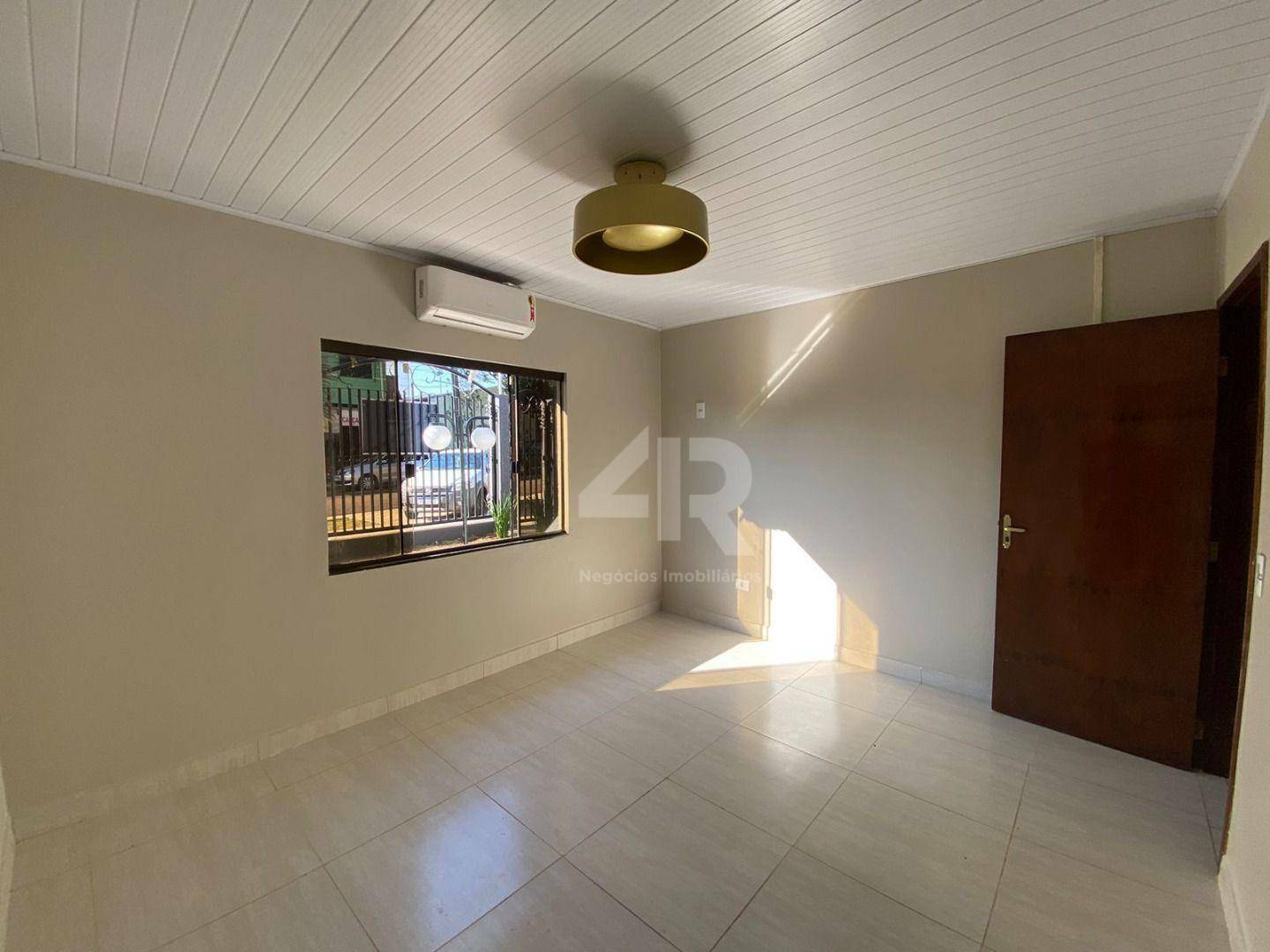 Casa à venda com 3 quartos, 180m² - Foto 4