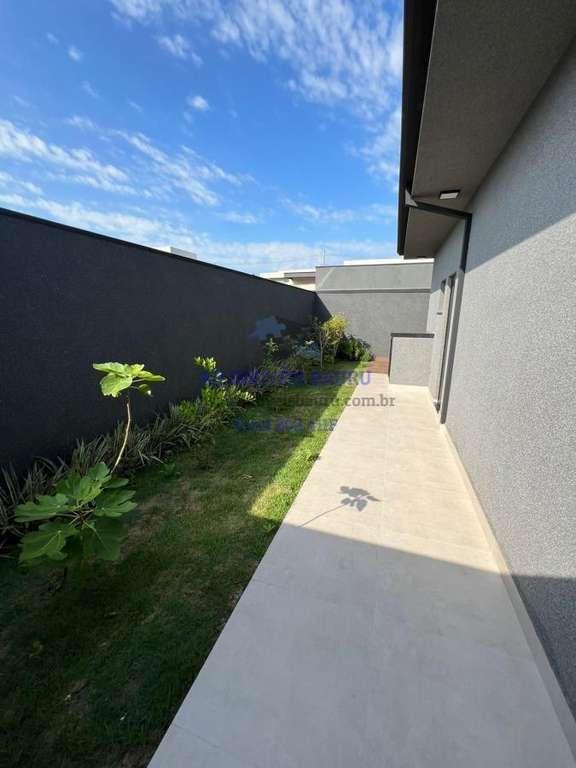 Casa à venda com 4 quartos, 225m² - Foto 10