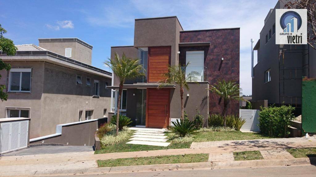 Casa à venda com 4 quartos, 630m² - Foto 1