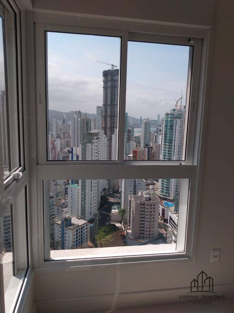 Apartamento à venda com 3 quartos, 120m² - Foto 35