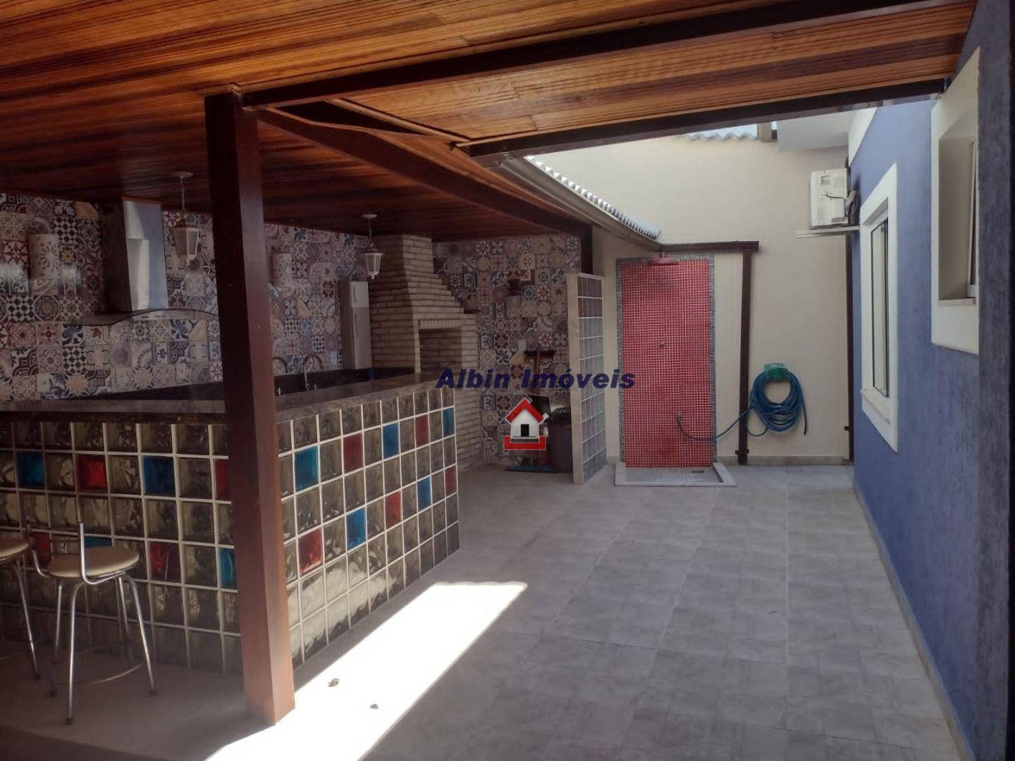 Casa à venda com 3 quartos, 180m² - Foto 9