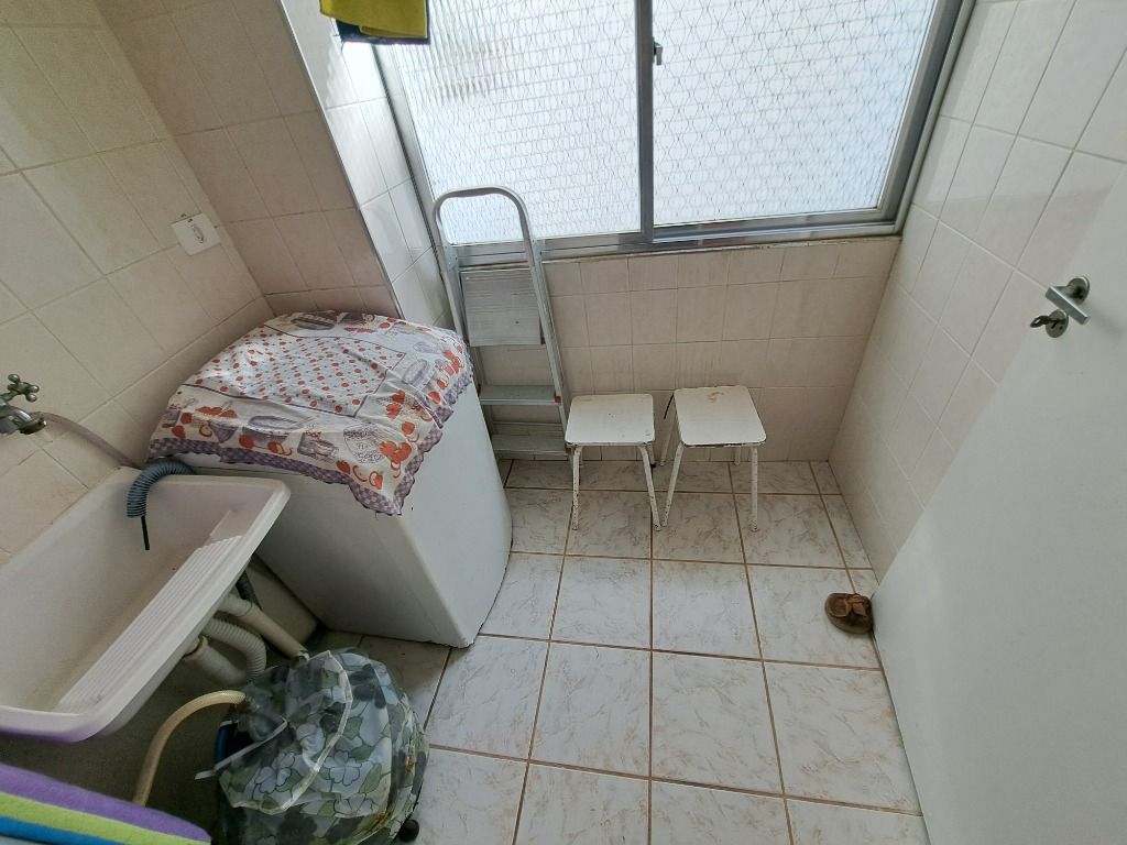 Apartamento à venda com 2 quartos, 70m² - Foto 14