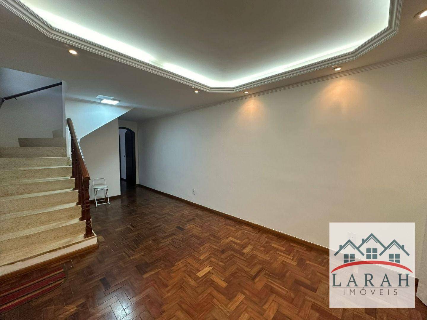 Sobrado à venda com 3 quartos, 125m² - Foto 1