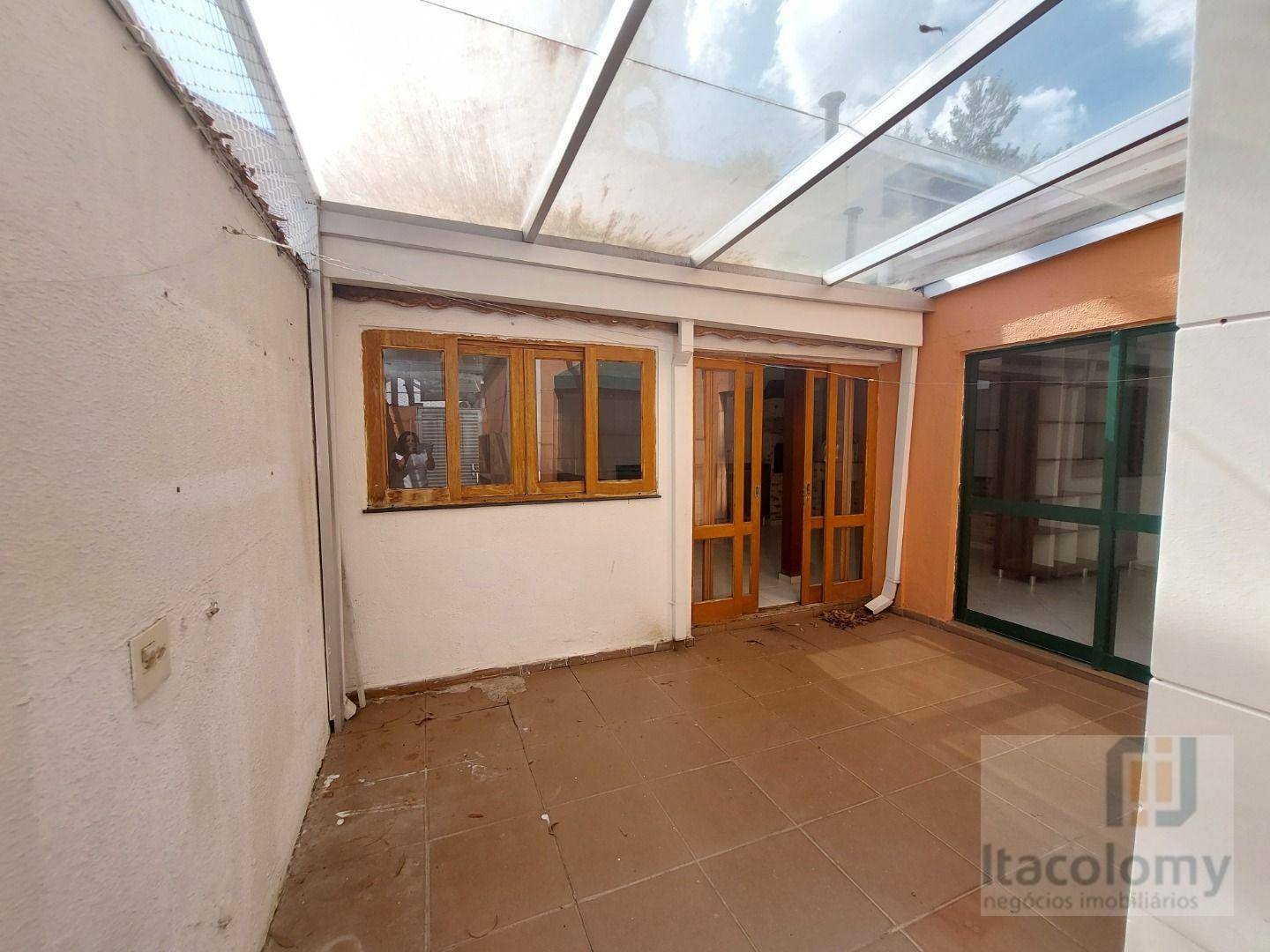 Casa de Condomínio para alugar com 3 quartos, 180m² - Foto 20