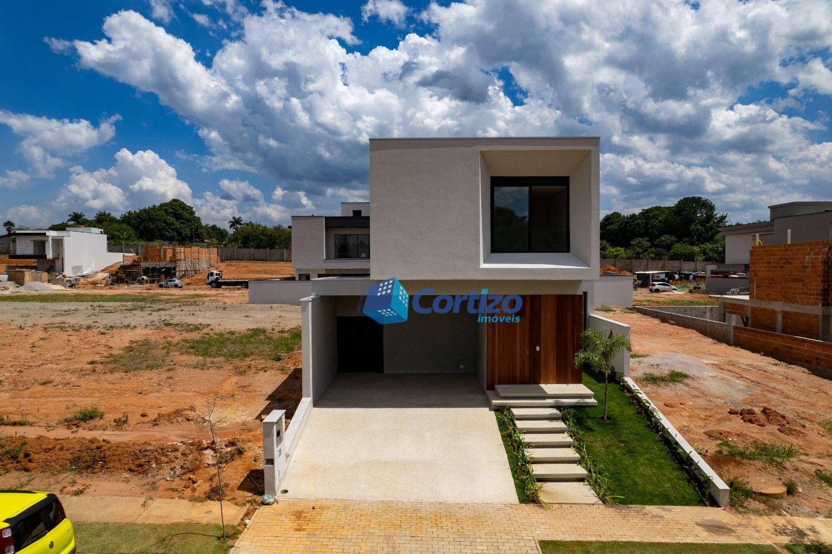 Casa de Condomínio à venda com 3 quartos, 222m² - Foto 2