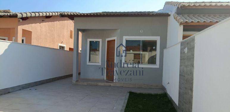 Casa à venda com 2 quartos, 75m² - Foto 1