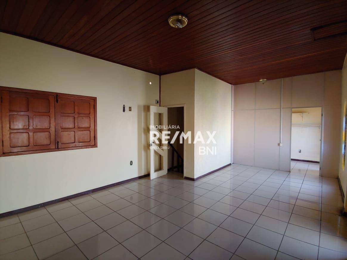 Sobrado à venda com 4 quartos, 290m² - Foto 14