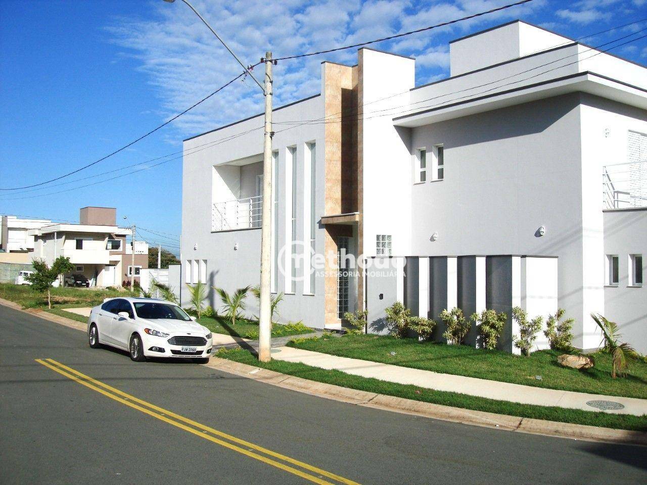 Casa de Condomínio à venda com 3 quartos, 320m² - Foto 3