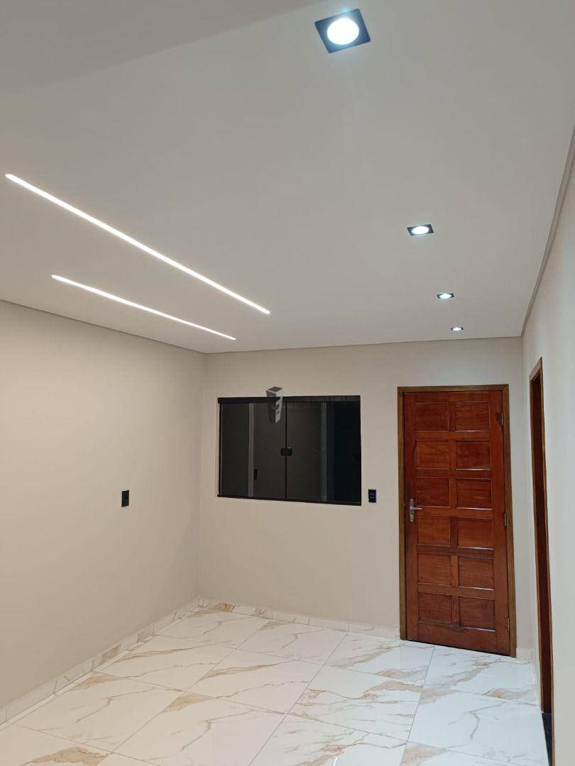 Casa à venda com 3 quartos, 160m² - Foto 7