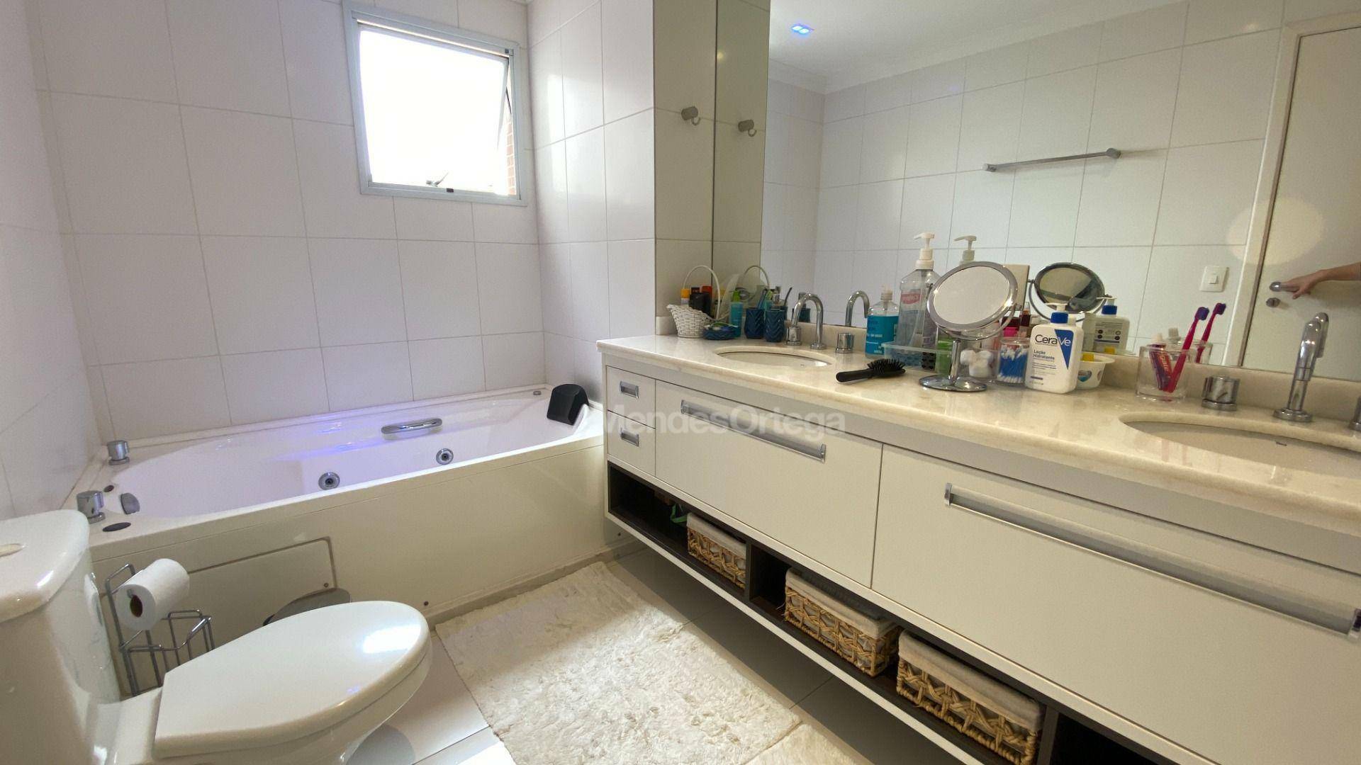 Apartamento à venda com 3 quartos, 232m² - Foto 19