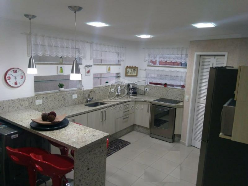 Sobrado à venda com 3 quartos, 226m² - Foto 12