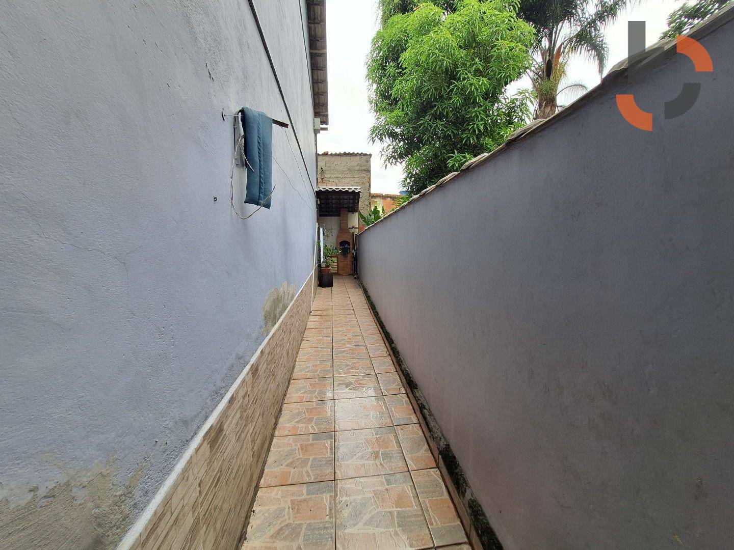 Casa à venda com 2 quartos, 69m² - Foto 6