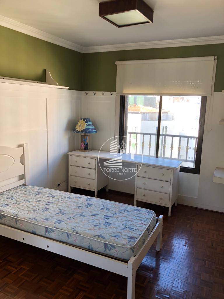 Apartamento à venda com 3 quartos, 121m² - Foto 9