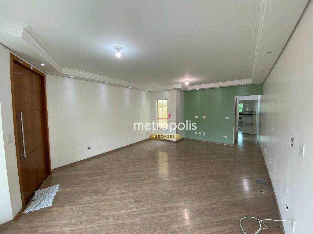 Sobrado à venda com 3 quartos, 303m² - Foto 1