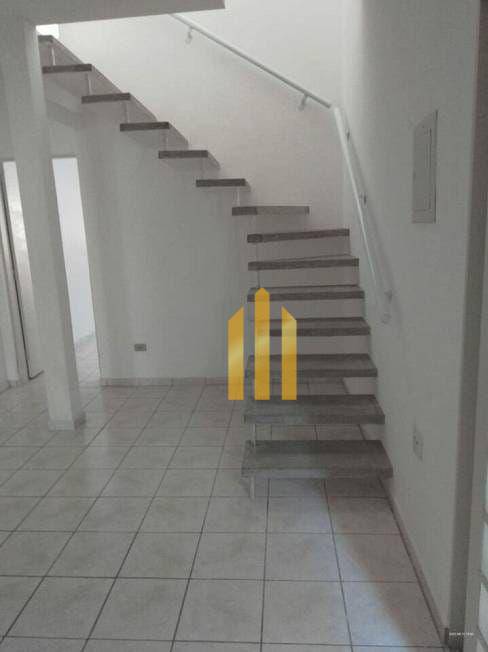 Sobrado à venda com 3 quartos, 250m² - Foto 3