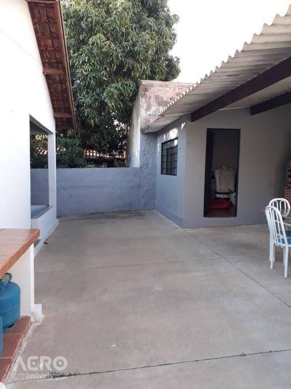 Casa à venda com 3 quartos, 150m² - Foto 4