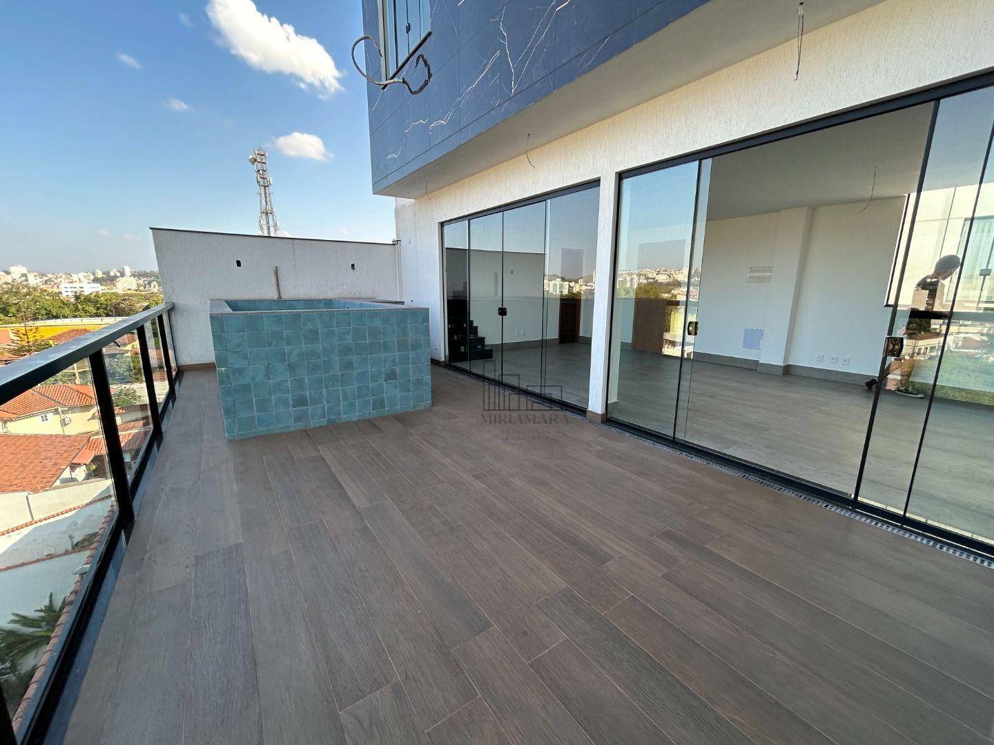 Cobertura à venda com 3 quartos, 158m² - Foto 1