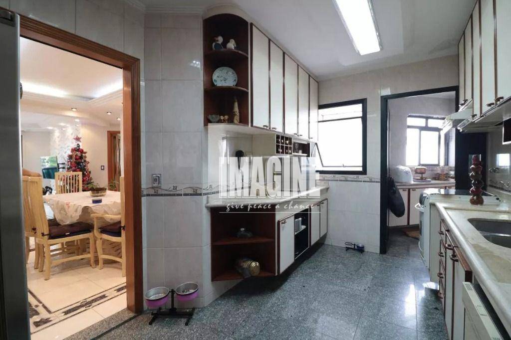 Apartamento à venda com 3 quartos, 107m² - Foto 9