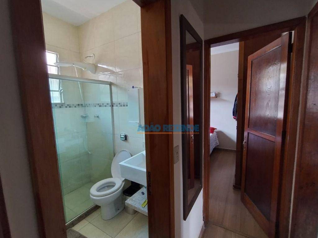 Casa à venda com 4 quartos, 221m² - Foto 21