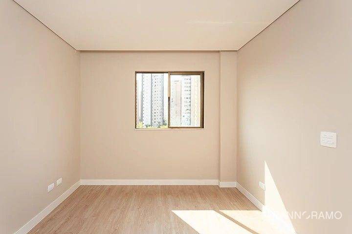 Apartamento à venda com 3 quartos, 193m² - Foto 17