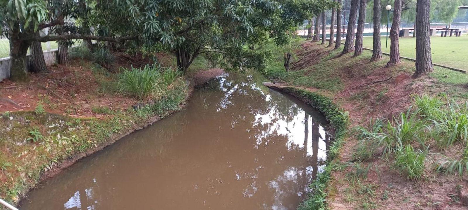 Casa de Condomínio à venda com 4 quartos, 300m² - Foto 55