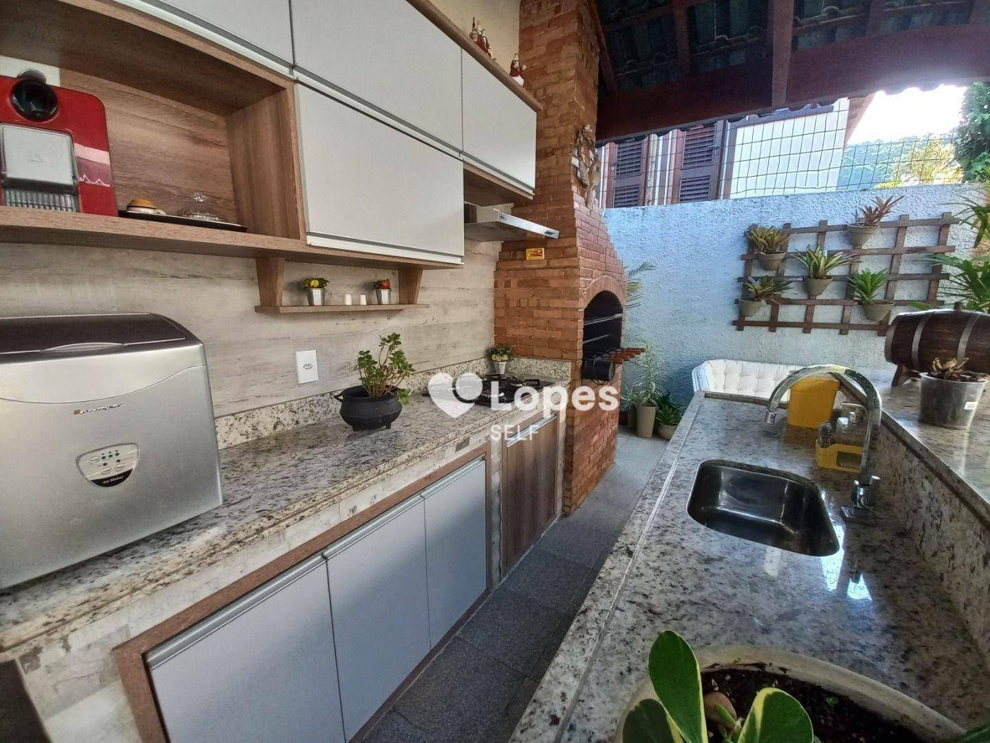 Casa de Condomínio à venda com 4 quartos, 350m² - Foto 5