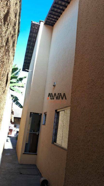 Casa à venda com 2 quartos, 77m² - Foto 7