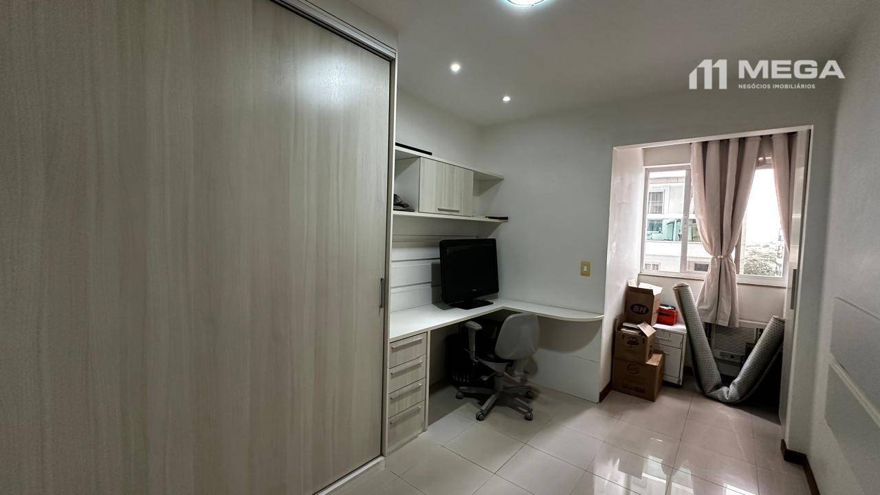 Apartamento à venda com 3 quartos, 156m² - Foto 13