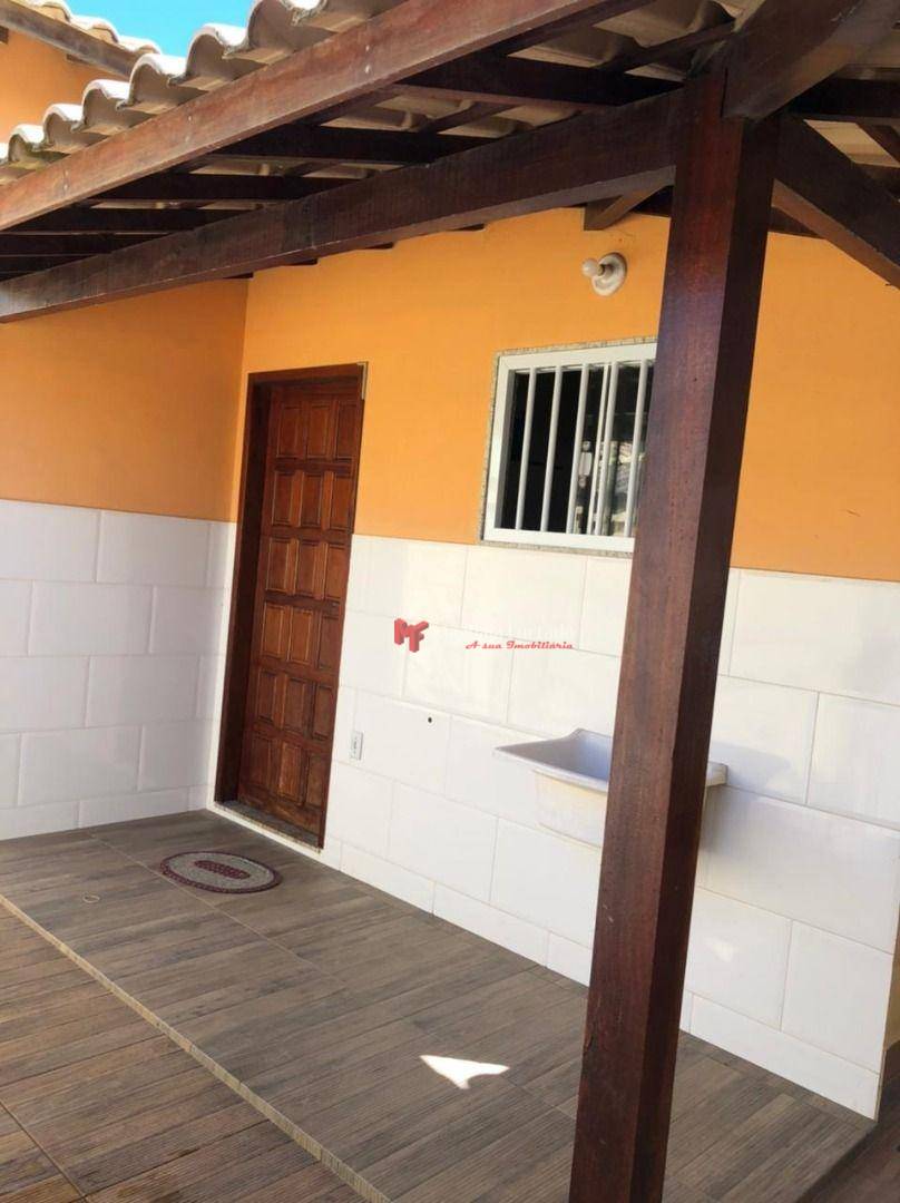 Casa à venda com 3 quartos, 70m² - Foto 7