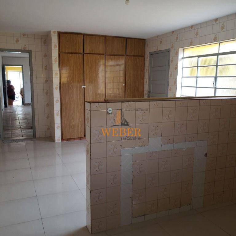 Casa à venda com 3 quartos, 200m² - Foto 19