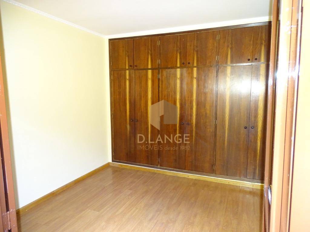 Casa à venda com 3 quartos, 237m² - Foto 9