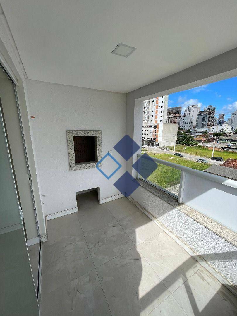 Apartamento à venda com 2 quartos, 69m² - Foto 5