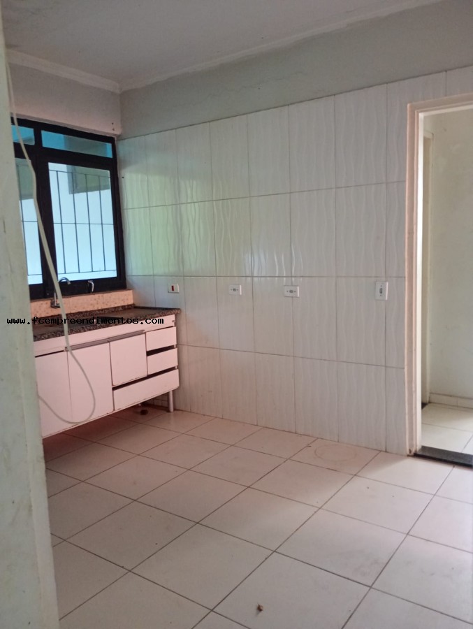 Casa para alugar com 4 quartos, 100m² - Foto 7